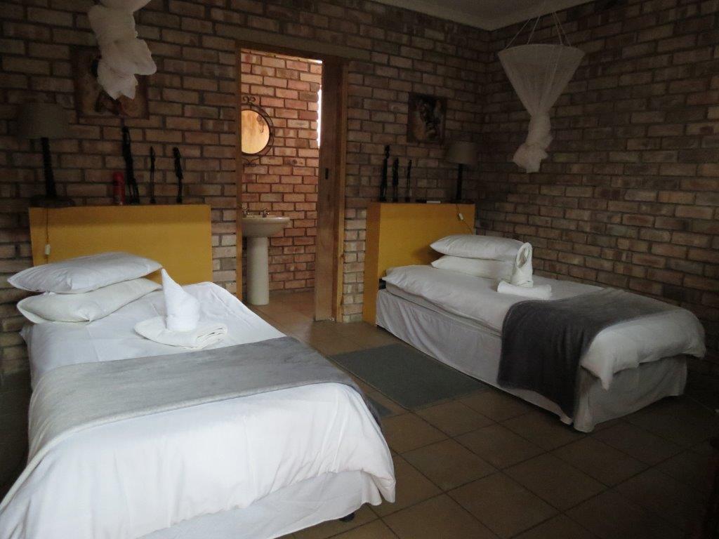 Melissa'S Guest House Kamanjab Esterno foto