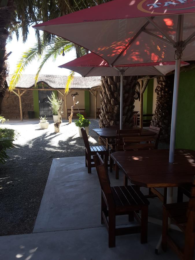 Melissa'S Guest House Kamanjab Esterno foto
