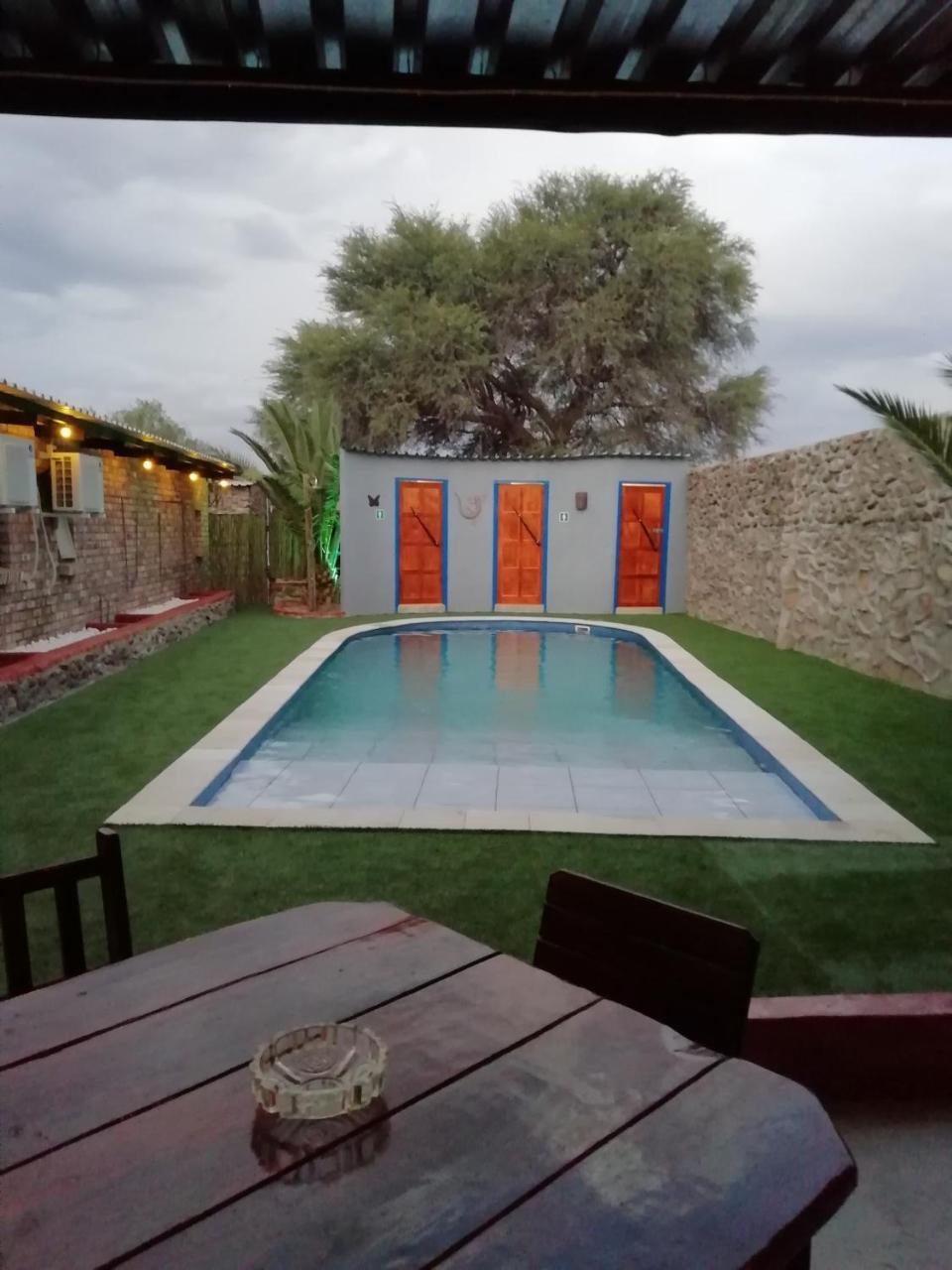 Melissa'S Guest House Kamanjab Esterno foto